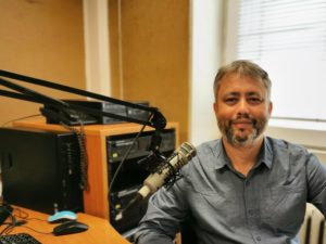 Светослав Николов пред микрофана