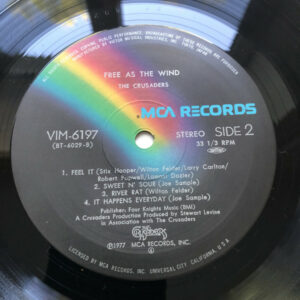 The Crusaders = The Crusaders - Free As The Wind = 旋風に舞う (Vinyl)