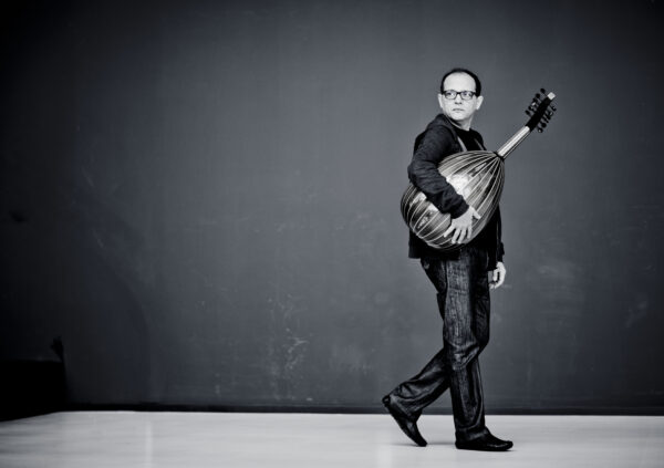 Anouar Brahem Photo: Marco Borggreve